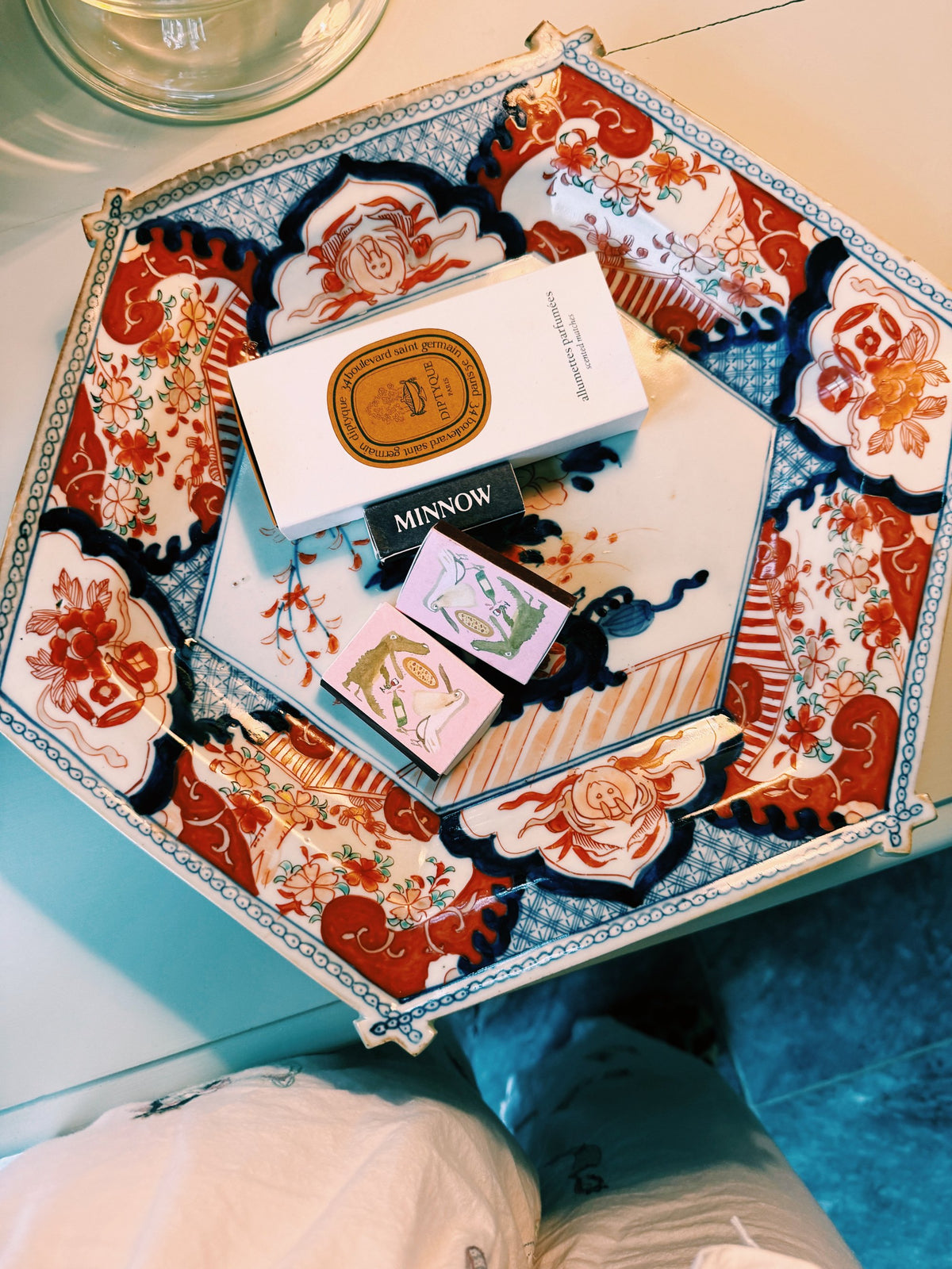 Gaga’s Imari plate from Japan, in red, blue and gold